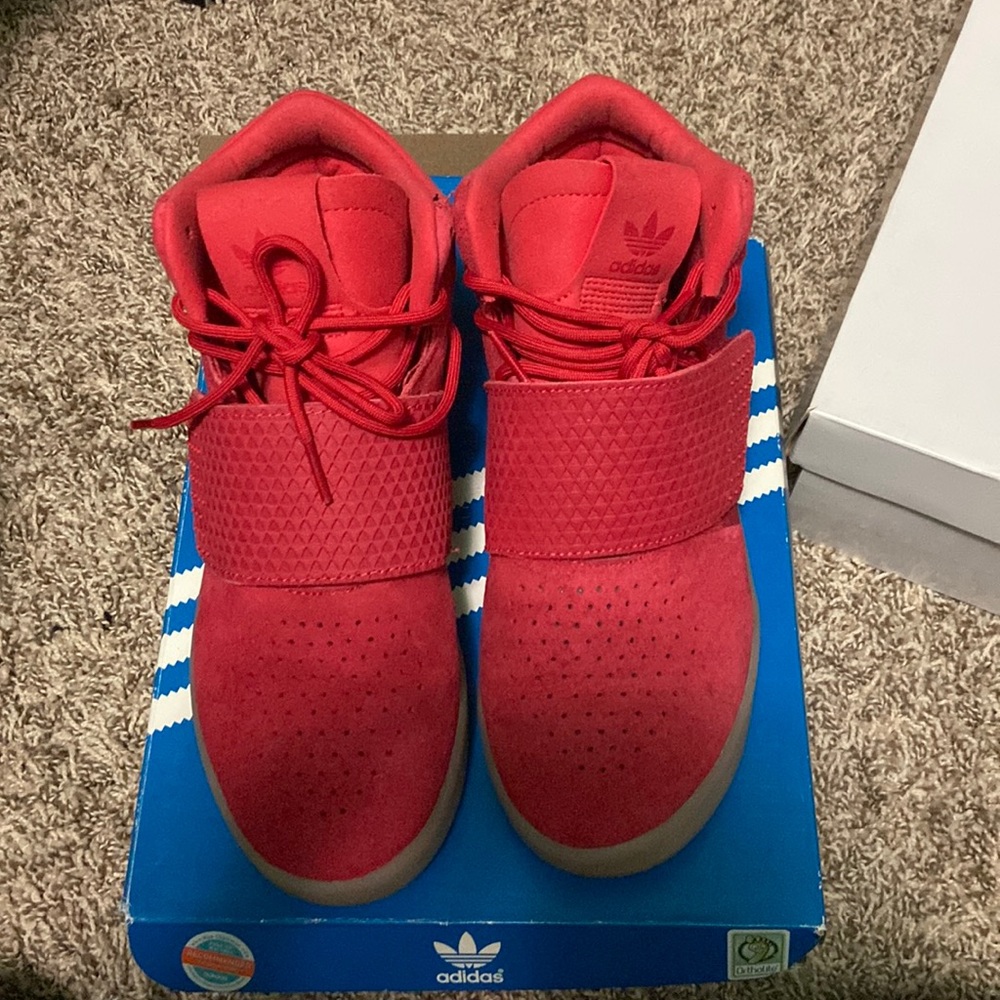 Adidas tubular invader strap